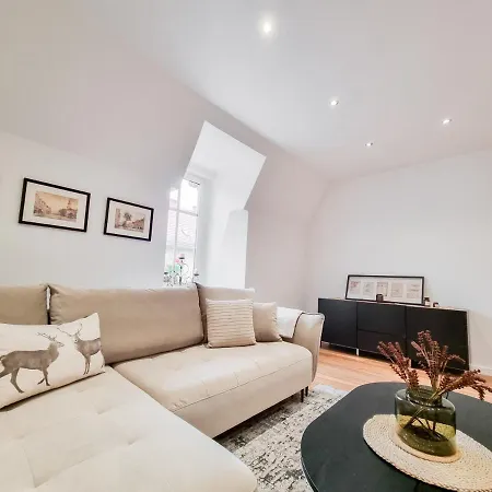 Pod Siodemka * イェレニャ・グーラ